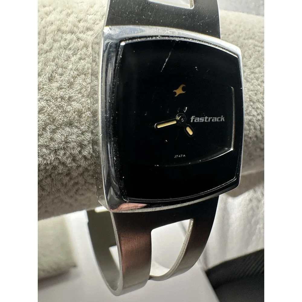 Fastrack Ladies Watch‎ J747A 2392SAB New Battery 26MM 6.25